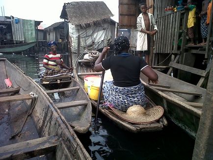Negru Veneția (Lagos Makoko- Town Water) negru Veneția