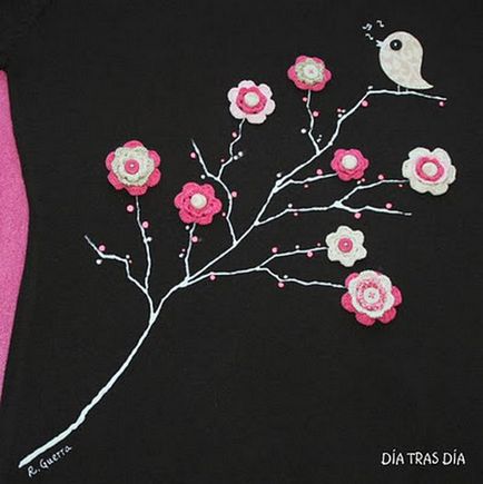 Minunat cerere pe un tricou cu mâinile sale (tăiate de bumbac) Minunat cerere pe un tricou cu mâinile sale