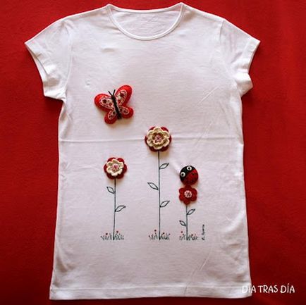 Minunat cerere pe un tricou cu mâinile sale (tăiate de bumbac) Minunat cerere pe un tricou cu mâinile sale