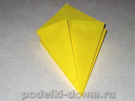 Iris flori din hartie (origami), o cutie de idei și ateliere (origami) Iris flori din hartie (origami), o cutie de idei și ateliere