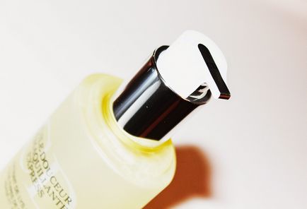 ulei blând Dior pentru demachiant instant extract de crin pur huile douceur (machiaj) ulei blând Dior pentru demachiant instant extract de crin pur huile douceur