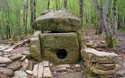 margine Dolmens Krasnodar (skayfisha) Dolmen a teritoriului Krasnodar