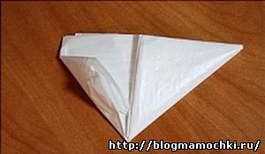 Idei pentru depozitarea de pungi de plastic - casa curata - casa mea (pachetul pliat în jumătate pe lungime) Idei pentru depozitarea de pungi de plastic - casa curata - casa mea