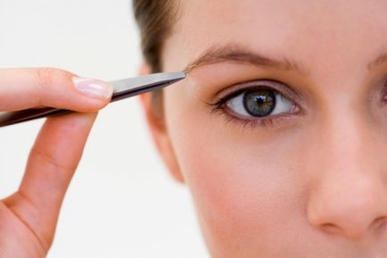 Cum să smulgă sfaturi sprâncene profesionale make-up artist (ciupit) Cum să smulgă sfaturi sprâncene make-up artist profesionist