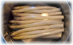 Cum de a găti orice sparanghel într-o tigaie, vapor, multivarka (Cook) Cum de a găti orice sparanghel într-o tigaie, vapor, multivarka