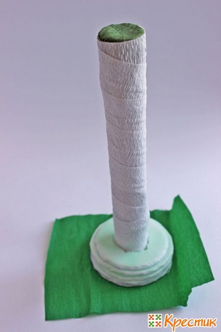Cum sa faci un buchet de dulciuri și hârtie ondulat și împachetați-l în portbuketnitse (buchet bomboane de trandafir bud portbuketnitse propriile lor mâini) Cum sa faci un buchet de dulciuri și hârtie ondulat și împachetați-l în portbuketnitse
