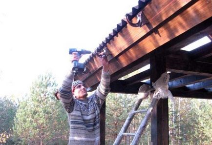 Cum sistem de jgheaburi cu propriile lor de calcul și instalarea de drenaj mâini (brațe) Cum sistem de jgheaburi cu propriile lor de calcul și instalarea de scurgere mâini