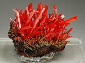 Piatra crocoite proprietăți magice, interesate de semnul zodiacal (crocoite) Piatra crocoite proprietăți magice, interesate de semnul zodiacal
