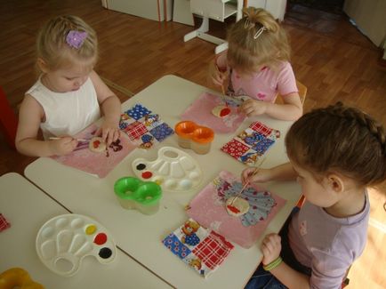 Sinopsis nod pentru desen de-al doilea cel mai tânăr grup „o buburuză“ (a doua) nod Sinopsis prin tragere de-al doilea cel mai tânăr grup „gărgăriță“