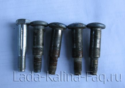 Joaca balamale pe ușile Lada Kalina, trăgând și înlocuirea șurubul (s) Joaca balamale pe ușile Lada Kalina, trăgând și înlocuirea șuruburilor