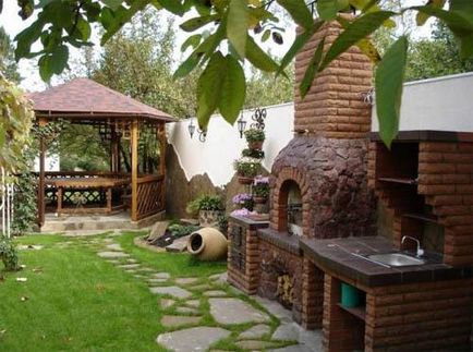 BBQ gratar în țară cu propriile mâini (un grătar cu mâinile) BBQ gratar în țară cu propriile mâini