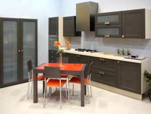 Câteva sfaturi pentru a alege masa si scaune pentru bucatarie (mobilier) Câteva sfaturi pentru a alege scaune de masă și bucătărie