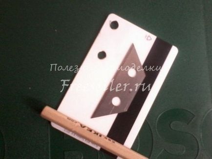 Cuțitul de un card de credit din plastic - casa pentru pescari, vânători și turiști - de casă (gaura) Cuțitul de un card de credit din plastic - casa pentru pescari, vânători și turiști - casă