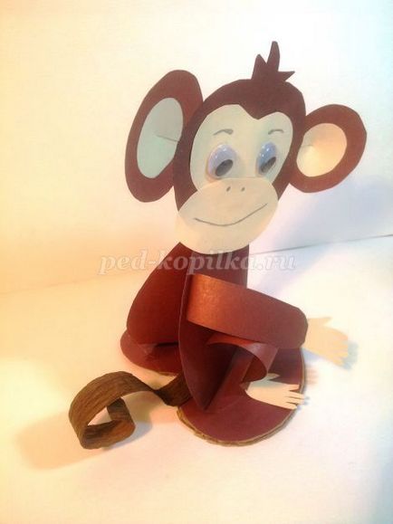 Monkey a făcut din hârtie cu mâinile (maimuță) Maimuță de hîrtie cu propriile mâini