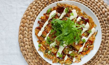Okonomiyaki- proces pas pizza de gătit japoneză (gătit) Okonomiyaki- proces pas japonez pizza de gătit