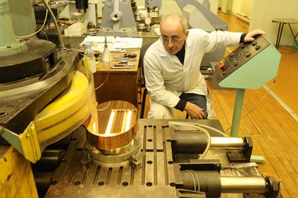 producția experimentală (echipament special optoelectronic) producţia experimentală