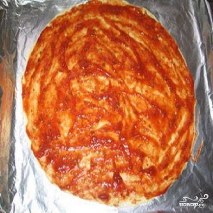 Pizza cu roșii și cârnați - un pas cu pas reteta cu fotografii de pe (reteta) Pizza cu roșii și cârnați - un pas cu pas reteta cu fotografii de pe