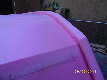 Prin apă, Aki posuhu (polistiren) Pe apa, ca un teren uscat