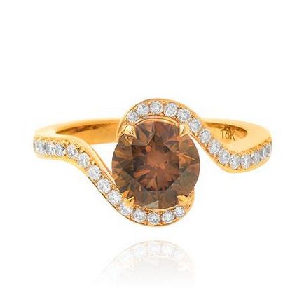 Vanzare diamante și produse Zhelnov cu diamante galbene de pe Bursa de Diamant lui Israel (produsul cu diamante galbene) Vanzare diamante și produse Zhelnov cu diamante galbene de pe Bursa de Diamant lui Israel