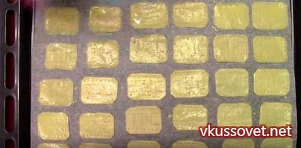 Rețetă pentru biscuiti TUC cu mâinile lor, cu fotografii (biscuiti) Rețetă pentru biscuiti TUC cu mâinile lor, cu fotografii