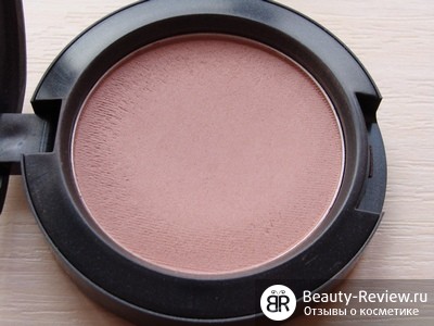 Blush, comentarii despre produse cosmetice (fard de obraz umbra Lumiere) Fard de obraz, despre cosmetice comentarii