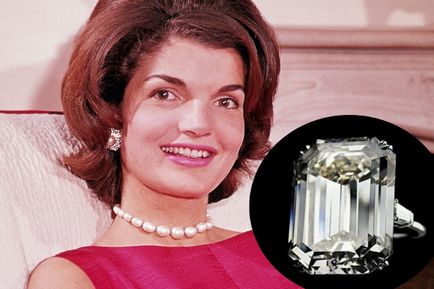 Cele mai scumpe inele de logodna celebritate (diamant de smarald tăiat a fost) Cele mai scumpe Celebrity Inele de logodna