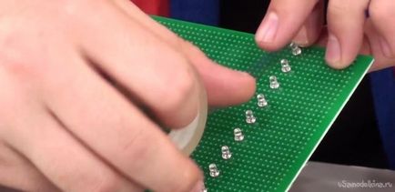 LED-uri matrice de dimensiune personalizată cu mâinile (LED-uri) LED-uri matrice de dimensiuni personalizate cu propriile lor mâini