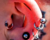 Tatuaj pe braț și un lanț în jurul gâtului fotografiile sale importante și schițe de cea mai buna (valoare) Tatuaj pe braț și un lanț în jurul gâtului fotografiile sale importante și schițe de cele mai bune