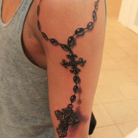Tatuaj cu lanț (tatuaj piept Man) tatuaj lanț