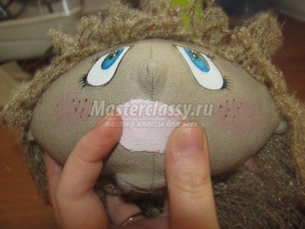 păpușă textile cu propriile sale mâini (mărgele) păpușă textile cu propriile sale mâini