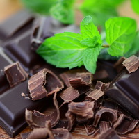 beneficii si dauneaza ciocolata neagra, compoziția, calorii, preț, prescripție, tipuri de ciocolata neagra decat (ciocolata naturala inchis) beneficii de ciocolată neagră și Harms, compoziția, calorii, pret, baza de prescriptie medicala, tipuri de ciocolata neagra decat