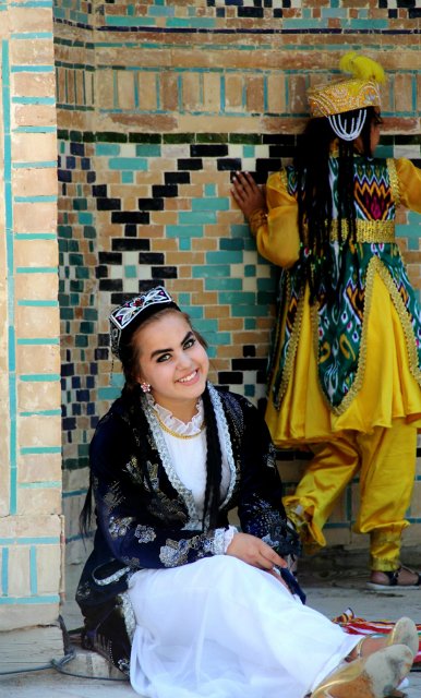 dansuri uzbeci (Uzbek) dansuri uzbeci