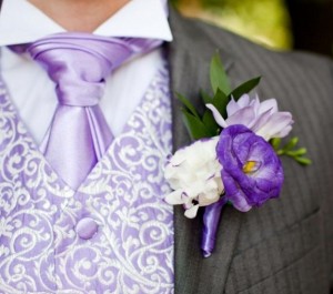 Alegerea unui boutonniere pentru mire (select) Alegerea unui boutonniere pentru mire