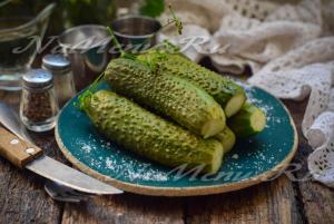castraveți sărați crocante, mai puțin de o zi - mai delicioase decât pachetul (crocant) castraveți sărați crocante, mai puțin de o zi - mai delicioase decât pachetul
