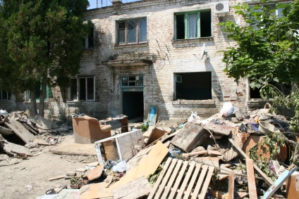 Un an în urmă (3801 0488 9691) an în urmă