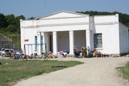 Un an în urmă (4276 3801 0488) an în urmă