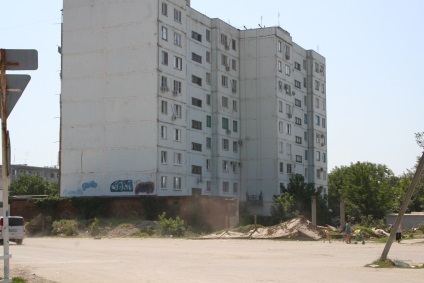 Un an în urmă (4276 3801 0488) an în urmă