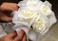 Cum sa faci un buchet cu mâinile lor (trandafir) Cum sa faci un buchet cu mâinile lor