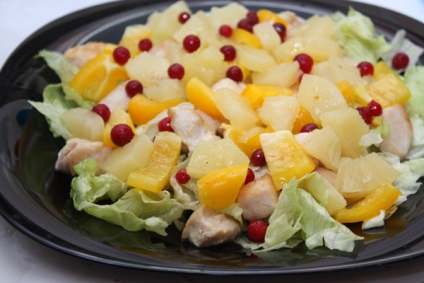 Salata de pui cu ananas (ananas) Salata cu carne de pui și ananas