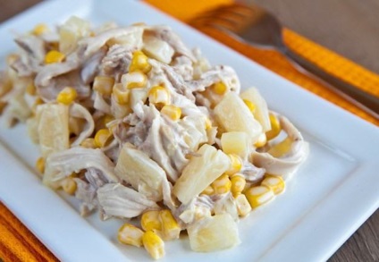 Salata de pui cu ananas (salată de pui și ananas) Salata cu carne de pui și ananas