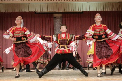 16 dansuri populare românești (dans) 16 Dansuri populare românești