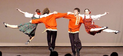 16 Dansuri populare românești