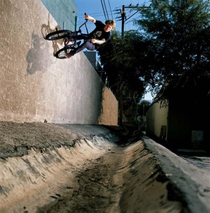 44 Fotografii trucuri bmx-calareti »Blog pozitive (Fotografii) 44 Fotografii trucuri bmx-riderii „blog-ul pozitiv