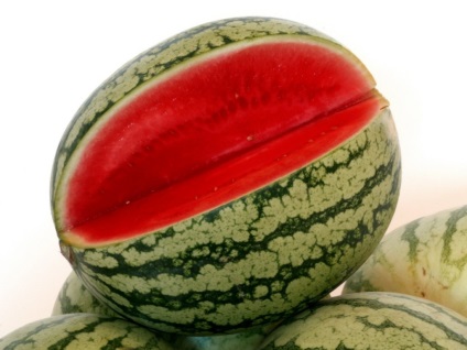 pepene verde Astrahan decât celebrul, și cum să crească un (celebru) pepene verde Astrahan decât celebrul, și cum să crească