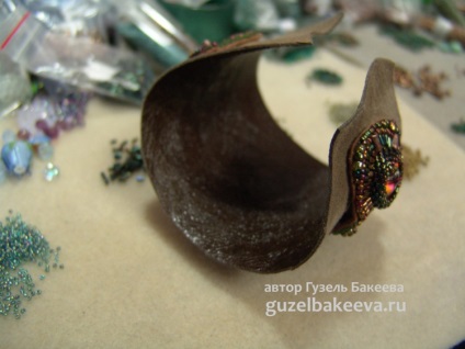 Brățară de la Guzel Bakeeva (ac dedesubt skip) Brățară de la Guzel Bakeeva