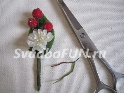 Boutonniere pentru oaspeții de la nunta - face cu mâinile lor (nunta) Boutonniere pentru oaspeții de la nunta - face cu mâinile lor
