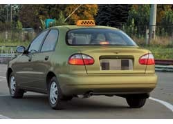 Daewoo Lanos, VAZ-2110 testat într-un taxi (Lanos) Daewoo Lanos, VAZ-2110 testate in taxi