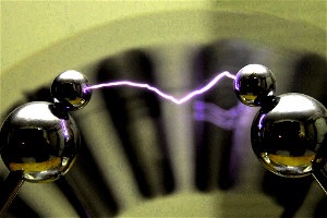 Curentul electric în gaze (scânteie) Curentul electric în gaze