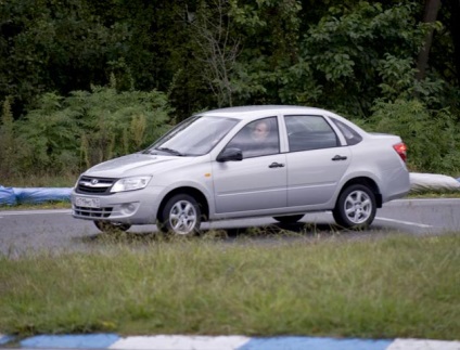 Fotografiile lui Lada Grant din 2190 (Granta foto Lada) photo noii Lada Grant