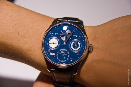 IWC calendar perpetuu portugheză (IWC) IWC calendar perpetuu portugheză
